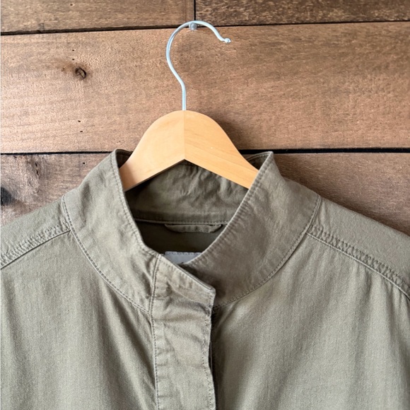 Olive Old Navy Utility Cropped Jacket Minimalist Military Style - Picture 10 of 12